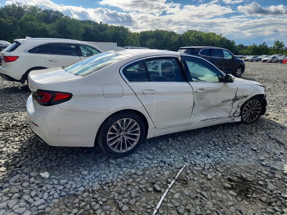 Photo 3 from auction – 2021 BMW 540 with VIN WBA73BJ0XMWW95779