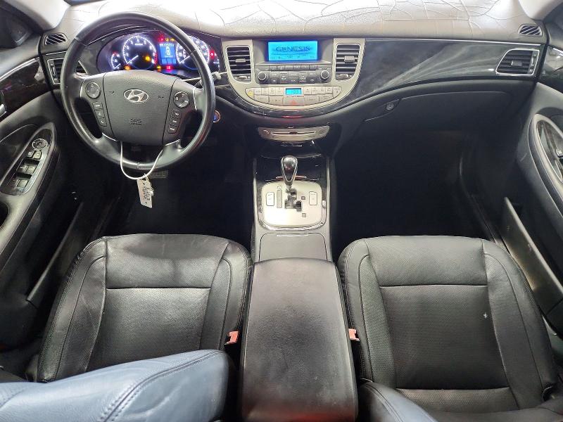 Photo 8 from auction – 2012 HYUNDAI GENESIS with VIN KMHGC4DD5CU187464