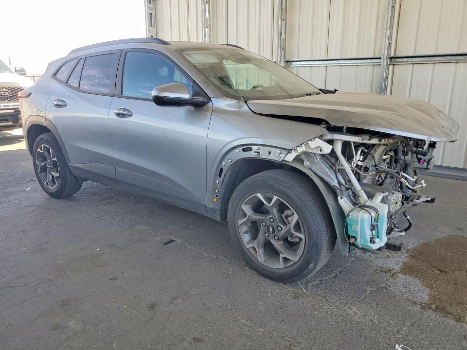 Photo 4 from auction – 2024 CHEVROLET TRAX with VIN KL77LHE28RC228366