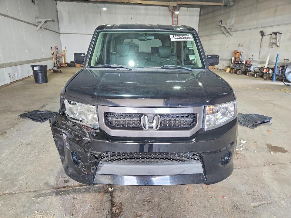 Photo 5 from auction – 2010 HONDA ELEMENT with VIN 5J6YH1H93AL006471