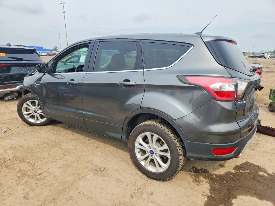 Photo 2 from auction – 2017 FORD ESCAPE with VIN 1FMCU9G99HUA55573