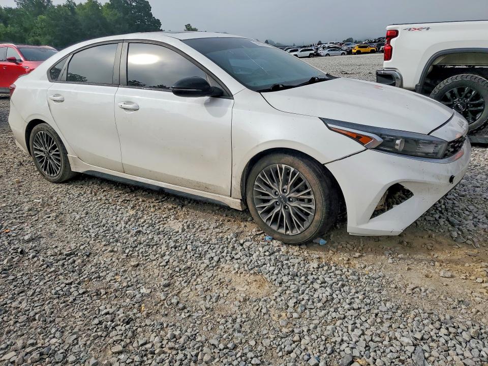 Photo 4 from auction – 2023 KIA FORTE with VIN 3KPF54AD5PE523553