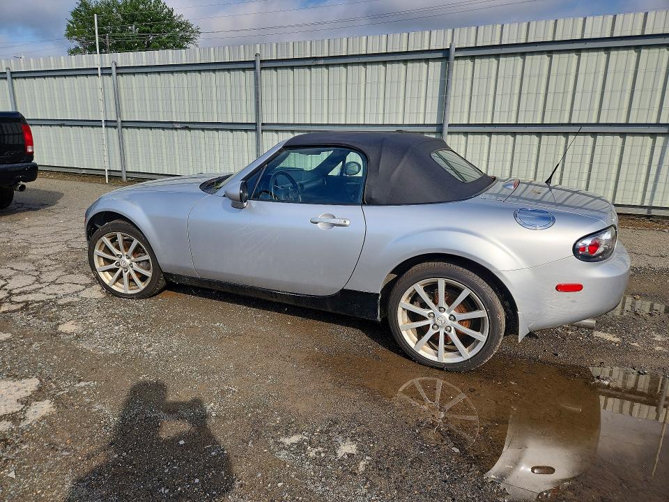 Photo 2 from auction – 2006 MAZDA MX-5 MIATA with VIN JM1NC25F760117668