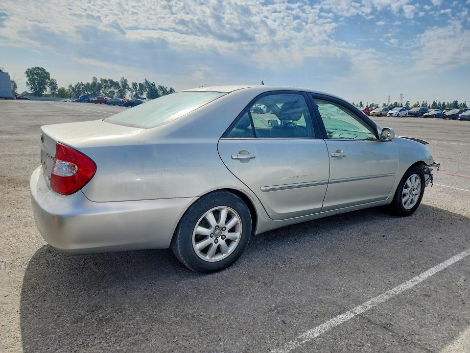 Photo 3 from auction – 2002 TOYOTA CAMRY with VIN JTDBF30K620005894