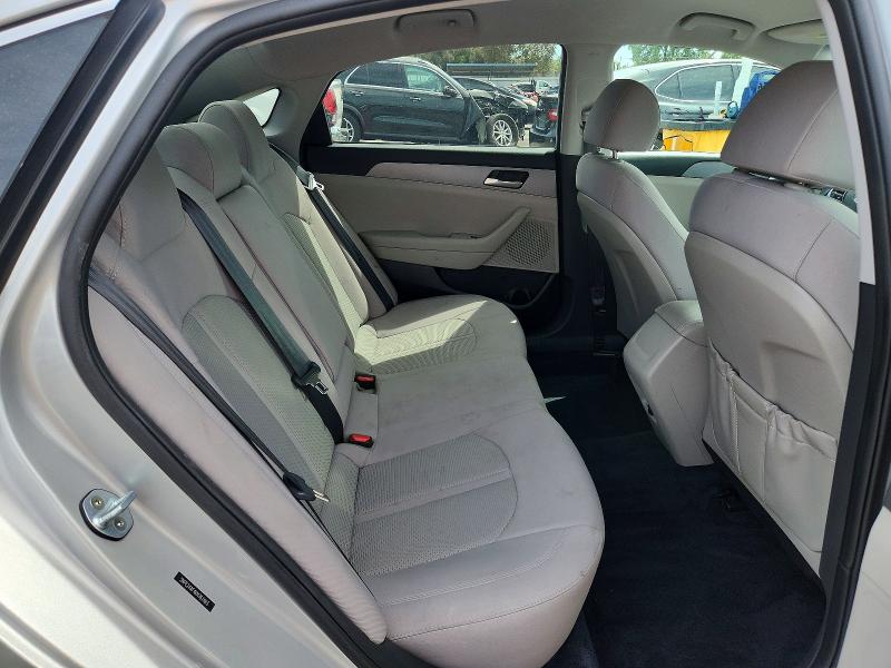 Photo 10 from auction – 2019 HYUNDAI SONATA with VIN 5NPE24AF4KH767463