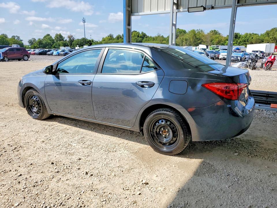 Zdjęcie 2 z aukcji – 2018 TOYOTA COROLLA LE z VIN 2T1BURHE7JC973398