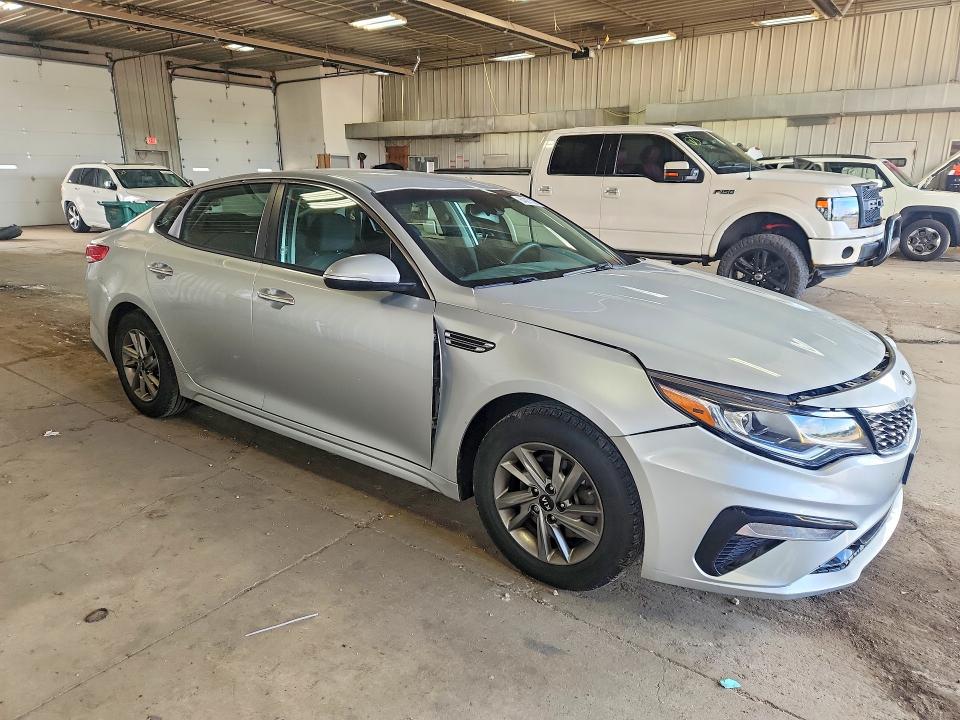 Photo 4 from auction – 2019 KIA OPTIMA with VIN 5XXGT4L37KG373900