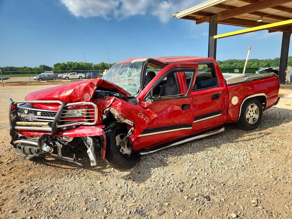 CHEVROLET SILVERADO 2006 with VIN 2GCEC13T161172205 - Photo from auction