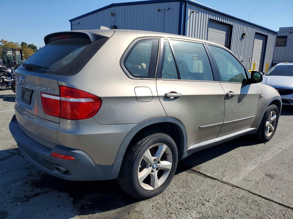 Photo 3 from auction – 2010 BMW X5 with VIN 5UXFE4C53AL276875
