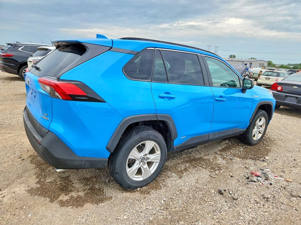 Photo 3 from auction – 2021 TOYOTA RAV4 with VIN 4T3L6RFV0MU025761