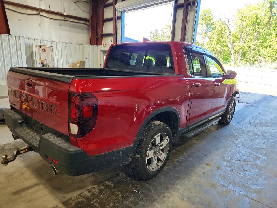 Photo 3 from auction – 2024 HONDA RIDGELINE with VIN 5FPYK3F59RB006855