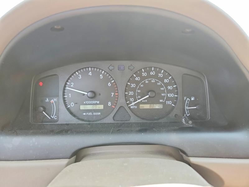 Photo 9 from auction – 2002 TOYOTA COROLLA with VIN 2T1BR12E72C527412