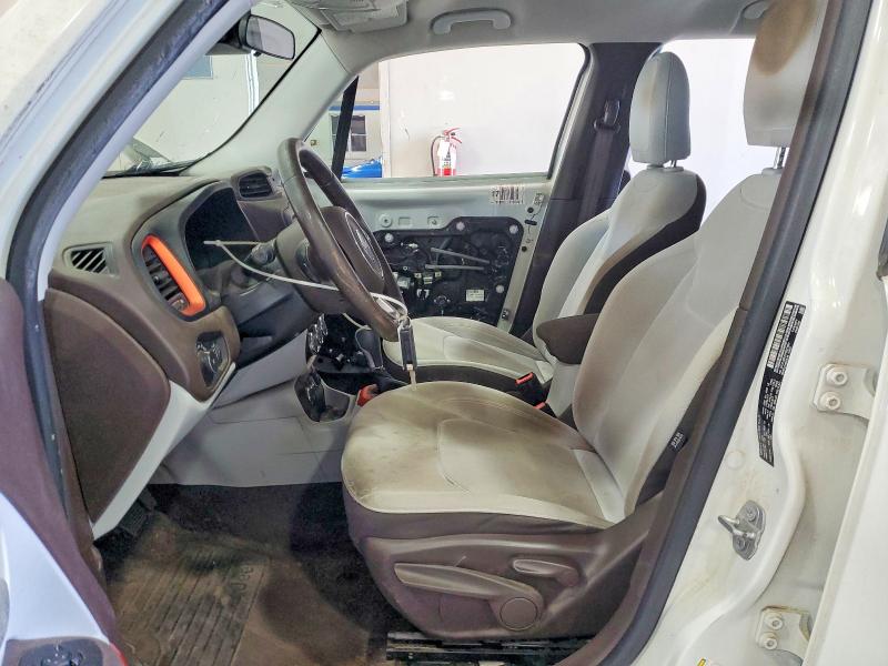 Photo 7 from auction – 2015 JEEP RENEGADE with VIN ZACCJBBT0FPB73691