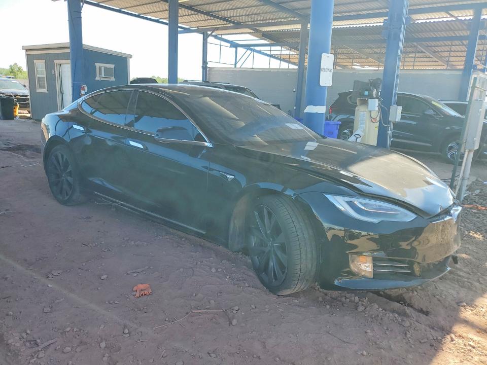 Zdjęcie 4 z aukcji – 2020 TESLA MODEL S z VIN 5YJSA1E41LF401487