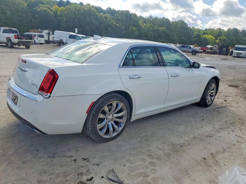 Photo 3 from auction – 2015 CHRYSLER 300C with VIN 2C3CCAEG9FH781156