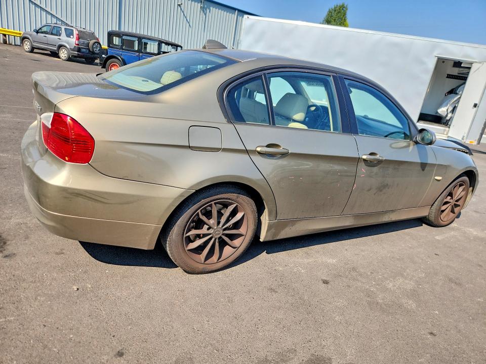 Photo 3 from auction – 2007 BMW 328 with VIN WBAVC73547KP31782