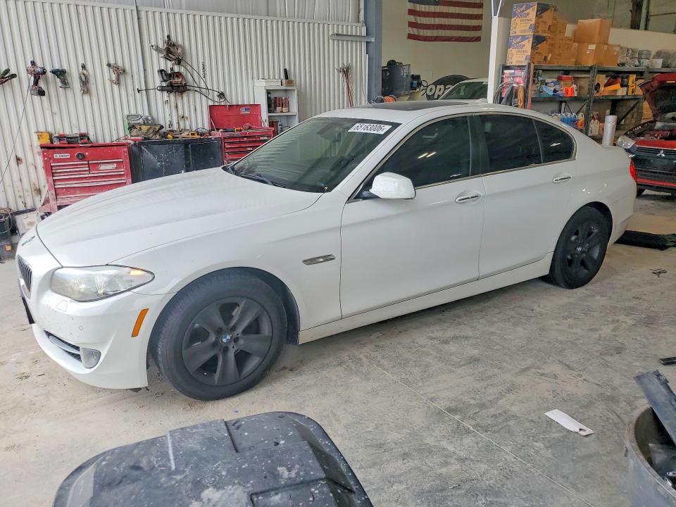 صورة رقم 1 من المزاد - 2013 BMW 528 مع VIN WBAXH5C54DD113392