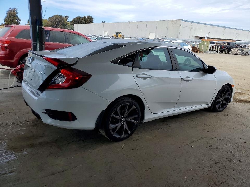 Photo 3 from auction – 2019 HONDA CIVIC with VIN 19XFC2F83KE008663