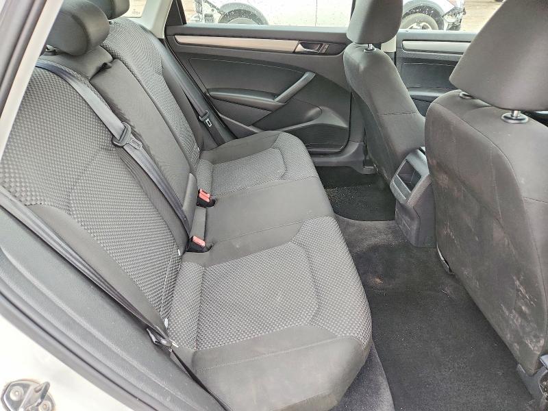 Photo 10 from auction – 2014 VOLKSWAGEN PASSAT with VIN 1VWAS7A31EC033513