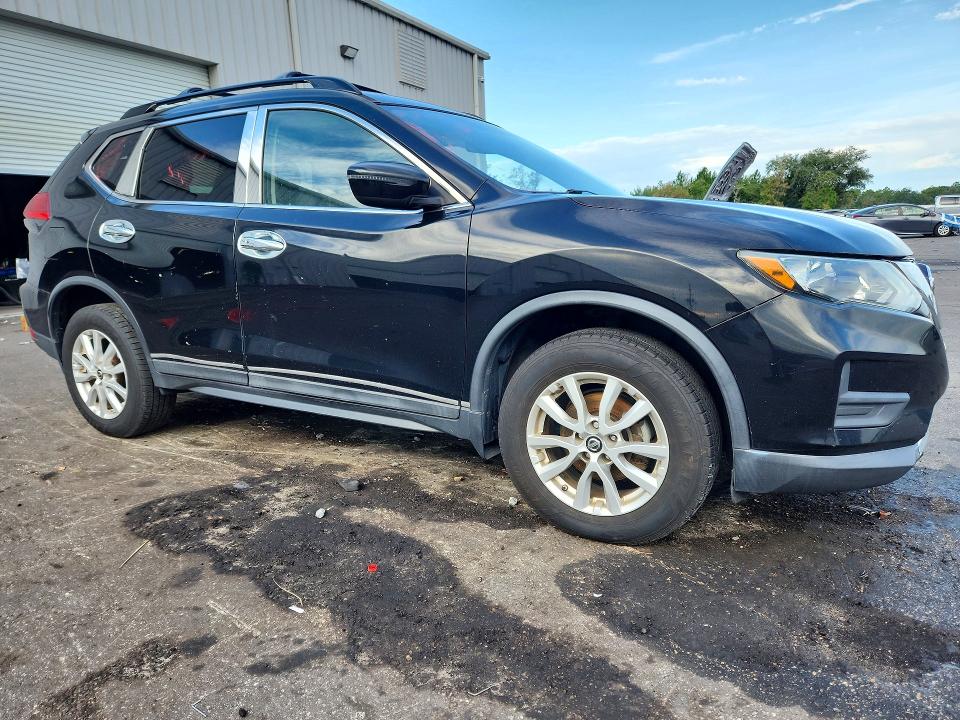 Photo 4 from auction – 2017 NISSAN ROGUE with VIN 5N1AT2MV6HC808159