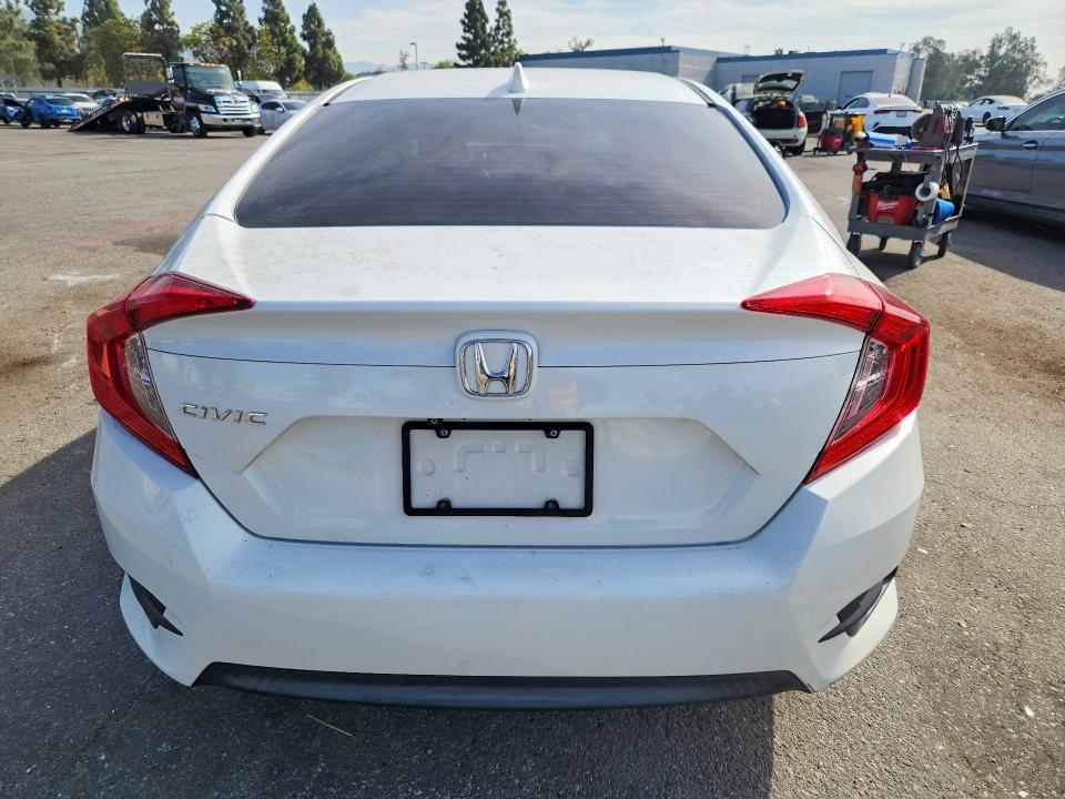 Photo 6 from auction – 2018 HONDA CIVIC with VIN 2HGFC2F77JH513861