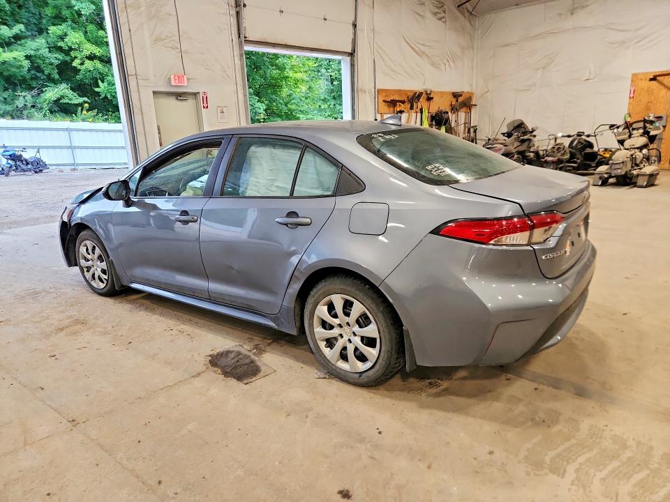 Photo 2 from auction – 2022 TOYOTA COROLLA with VIN 5YFEPMAE9NP285586
