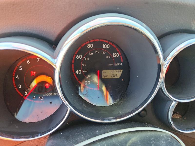 Foto 9 de la subasta – 2004 TOYOTA MATRIX con VIN 2T1KR32E04C228021
