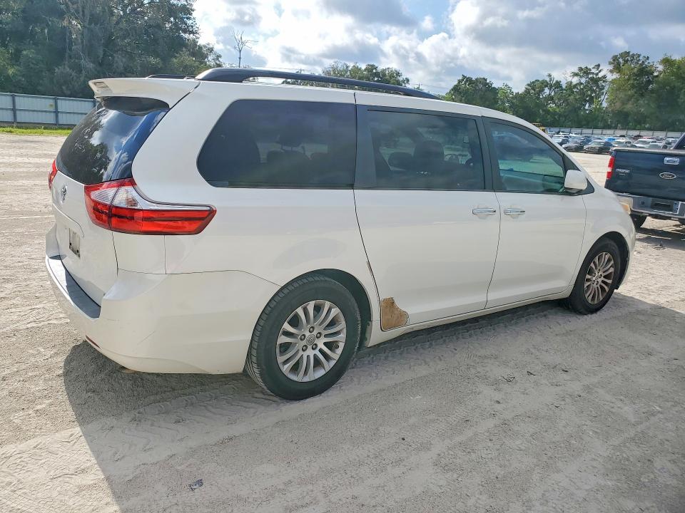 Photo 3 from auction – 2015 TOYOTA SIENNA with VIN 5TDYK3DC4FS574495