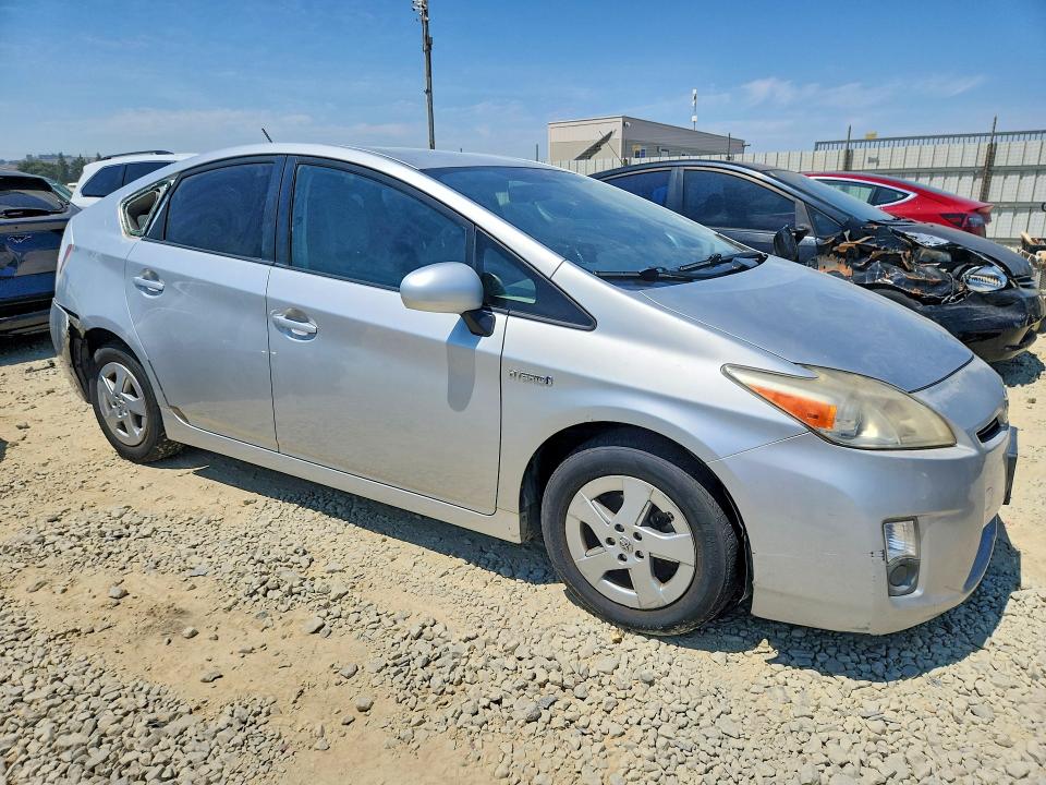 Photo 4 from auction – 2011 TOYOTA PRIUS with VIN JTDKN3DU8B0266619