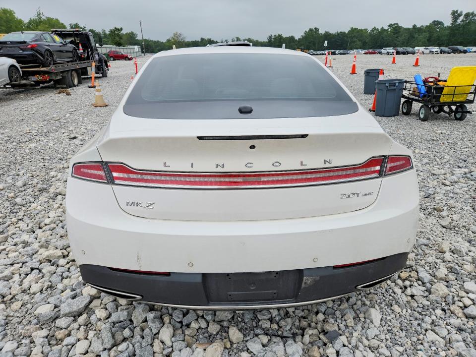 Photo 6 from auction – 2017 LINCOLN MKZ with VIN 3LN6L5F96HR643254