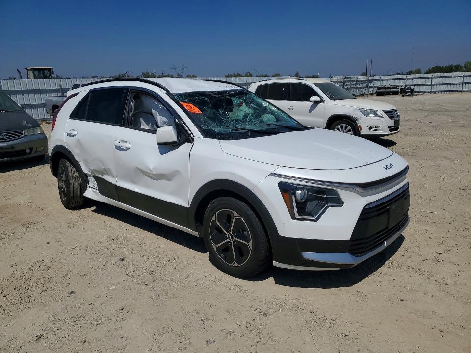 Photo 4 from auction – 2023 KIA NIRO with VIN KNDCP3LE6P5084968