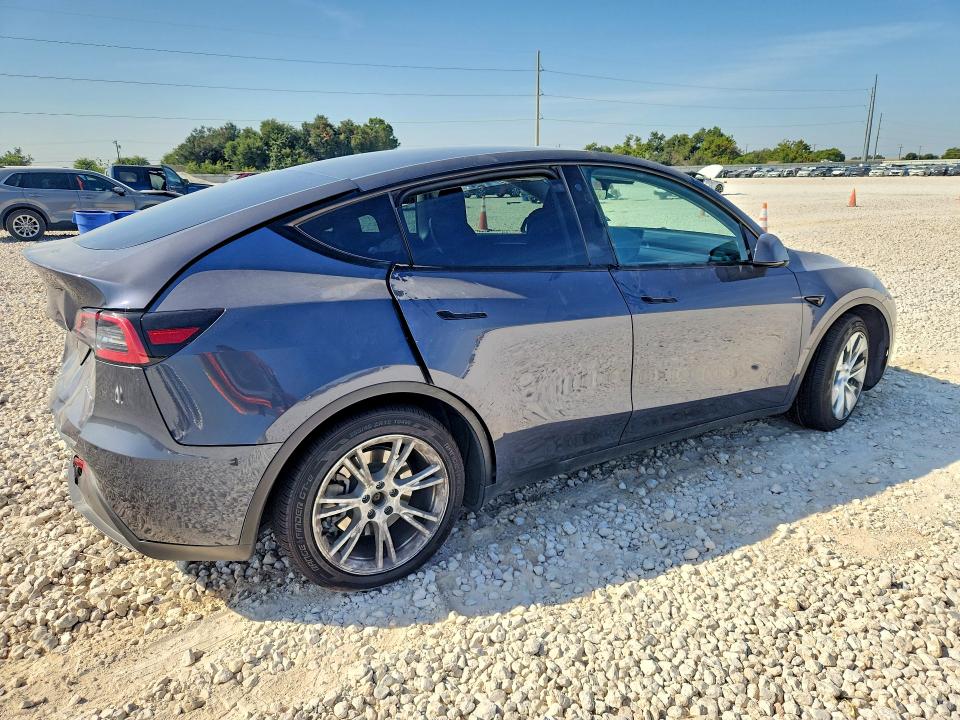 Photo 3 from auction – 2023 TESLA MODEL Y with VIN 7SAYGAEE9PF769961