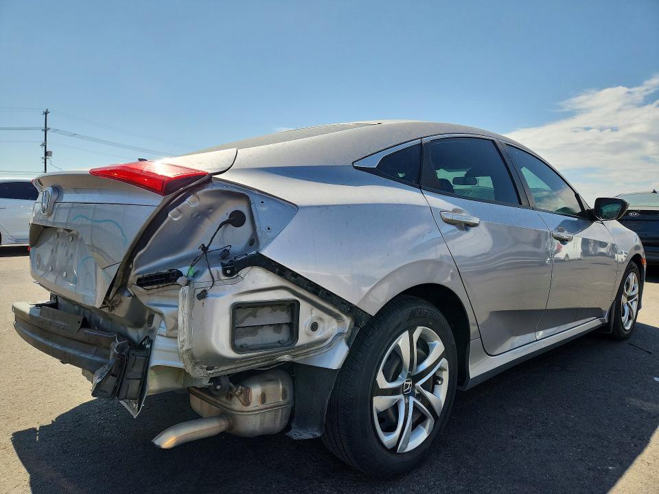 Photo 3 from auction – 2018 HONDA CIVIC with VIN 2HGFC2F59JH542695
