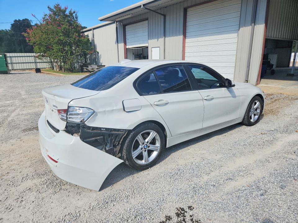Photo 3 from auction – 2014 BMW 328 with VIN WBA3A5C53EF604898