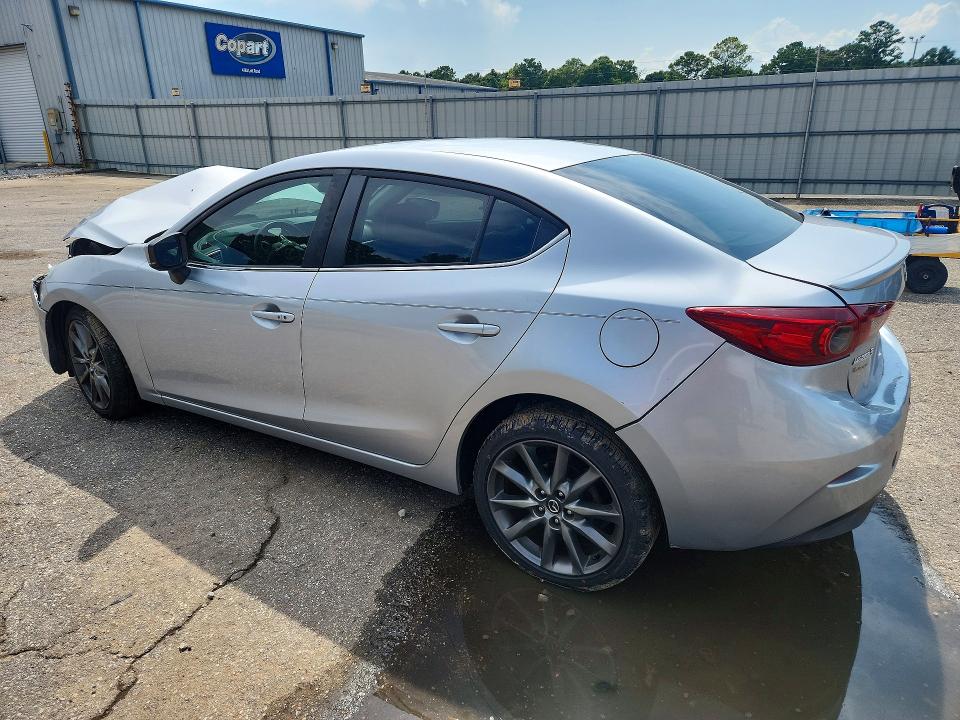 Photo 2 from auction – 2018 MAZDA 3 with VIN 3MZBN1V36JM201108