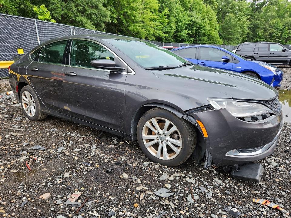 Photo 4 from auction – 2015 CHRYSLER 200 with VIN 1C3CCCAB5FN547688