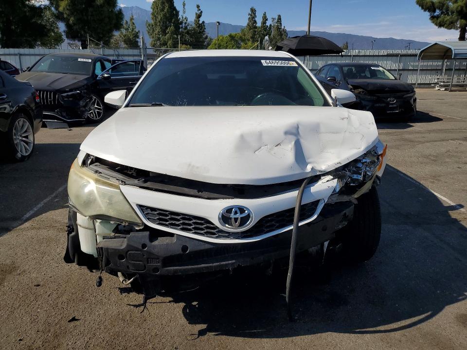 Photo 5 from auction – 2014 TOYOTA CAMRY with VIN 4T1BF1FK1EU777305