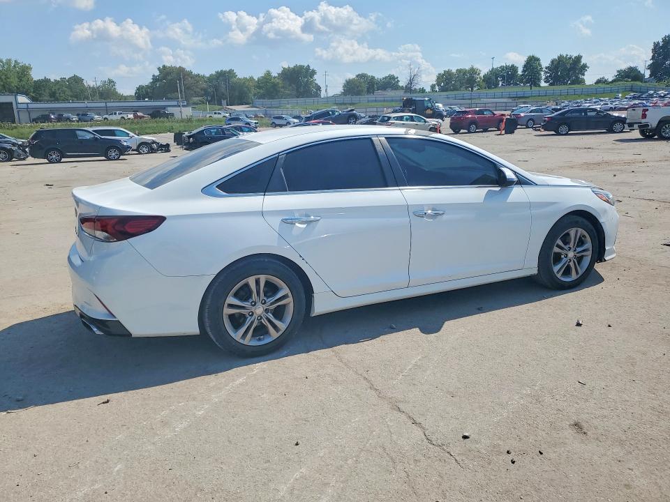 Photo 3 from auction – 2018 HYUNDAI SONATA with VIN 5NPE34AF4JH606784