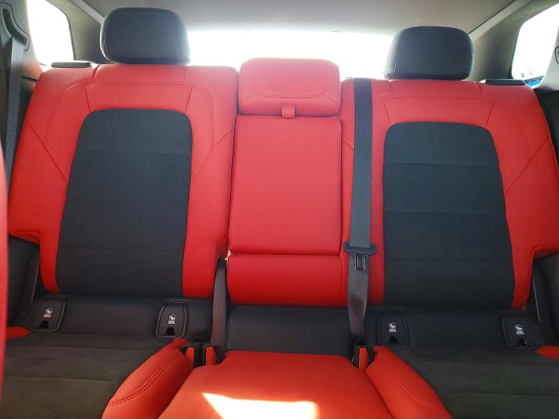 Photo 10 from auction – 2024 CHEVROLET BLAZER with VIN 3GNKDCRJ8RS212734