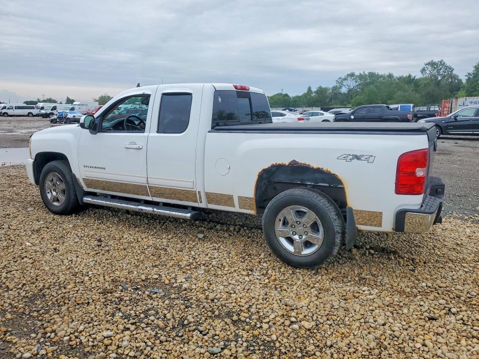 Photo 2 from auction – 2010 CHEVROLET SILVERADO with VIN 1GCSKTE30AZ103407
