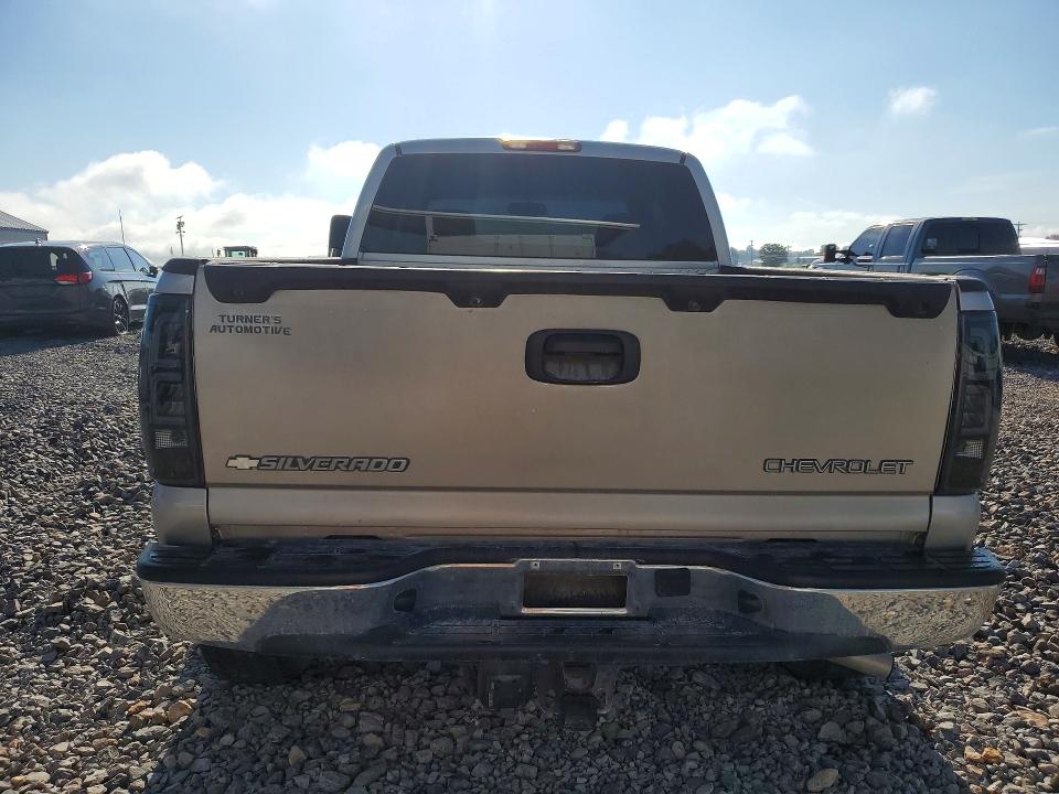 Photo 6 from auction – 2004 CHEVROLET SILVERADO with VIN 2GCEK19T341169166