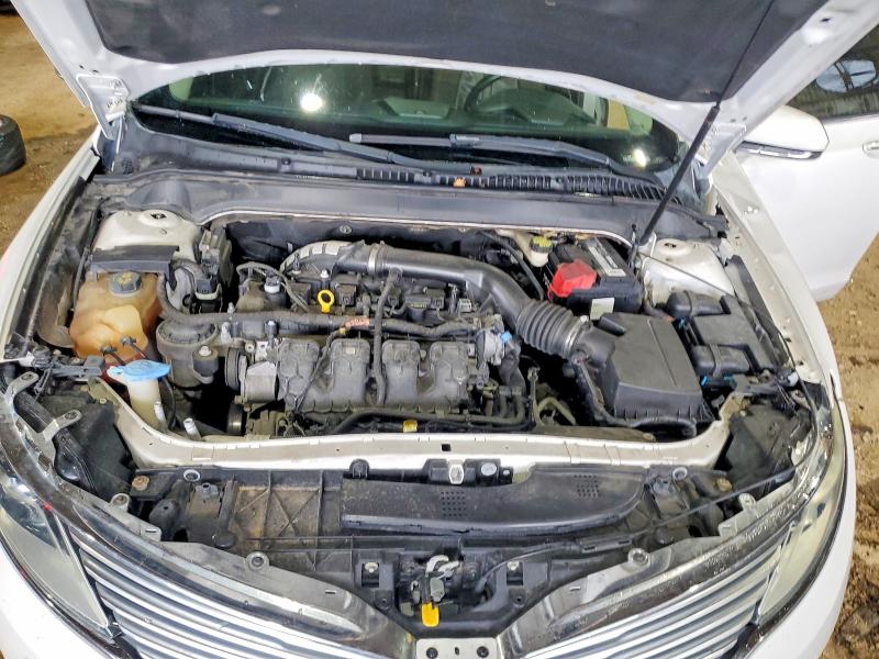 Photo 11 from auction – 2016 LINCOLN MKZ with VIN 3LN6L2G93GR600938