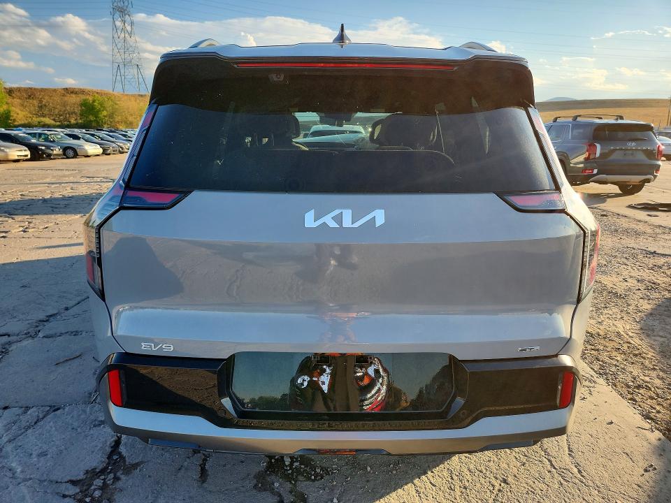 صورة رقم 6 من المزاد - 2026 KIA EV9 مع VIN 5XYAEFS57TG019306