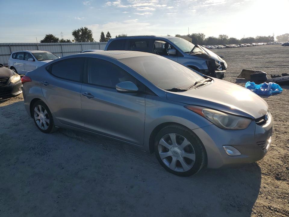 Photo 4 from auction – 2011 HYUNDAI ELANTRA with VIN KMHDH4AE3BU120085