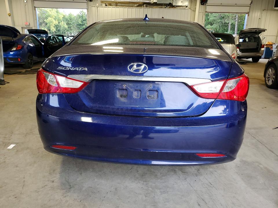 Photo 6 from auction – 2012 HYUNDAI SONATA with VIN 5NPEB4AC8CH365470