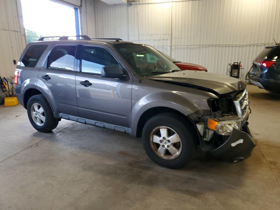 Photo 4 from auction – 2010 FORD ESCAPE with VIN 1FMCU9DG0AKC52250