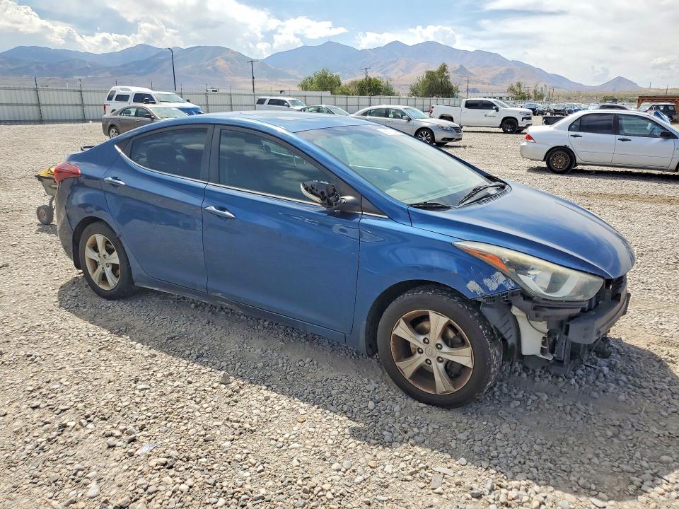 Photo 4 from auction – 2016 HYUNDAI ELANTRA with VIN KMHDH4AE6GU567131