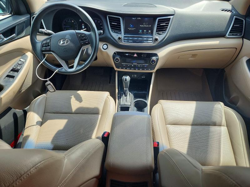 Photo 8 from auction – 2017 HYUNDAI TUCSON with VIN KM8J3CA24HU304087