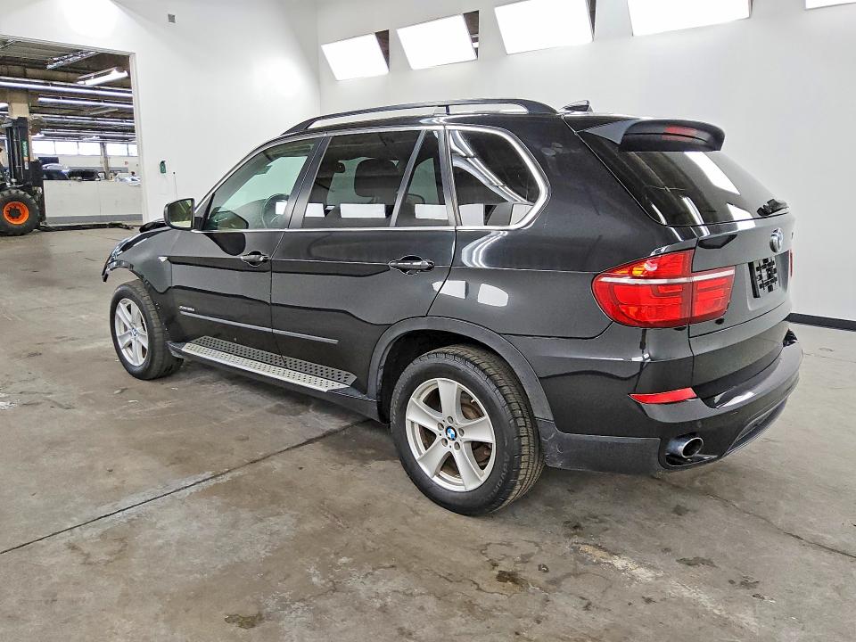 Photo 2 from auction – 2013 BMW X5 with VIN 5UXZW0C51D0B96437