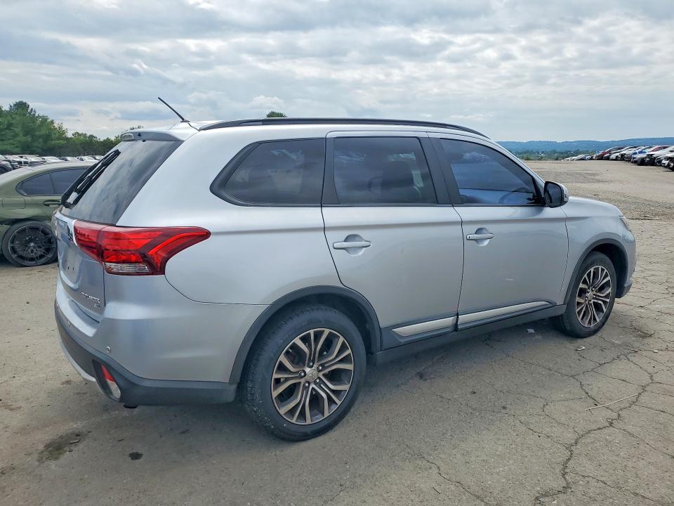 Photo 3 from auction – 2016 MITSUBISHI OUTLANDER with VIN JA4AZ3A33GZ024068